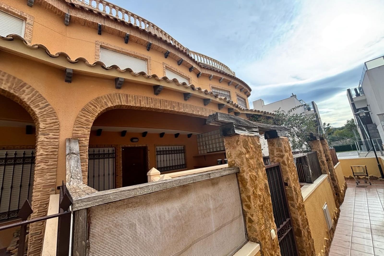 5 soverom Hus til salgs i Benidorm med svømmebasseng - € 249 995 (Ref: 9666233)