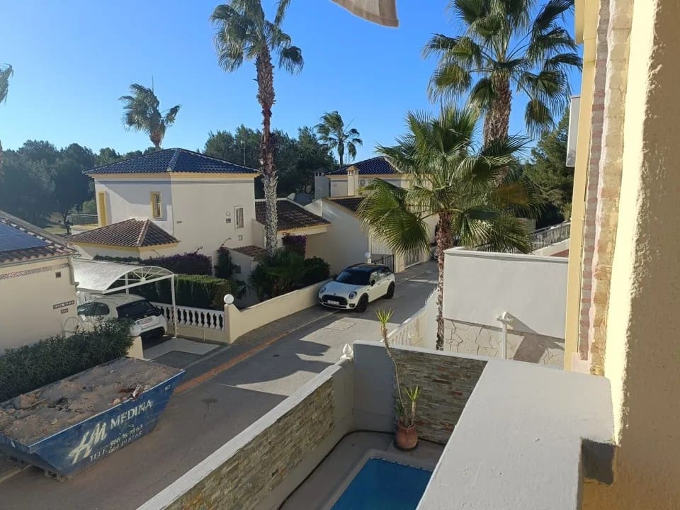 4 bedroom Villa for sale in Las Ramblas Golf with pool - € 329,995 (Ref: 9719776)