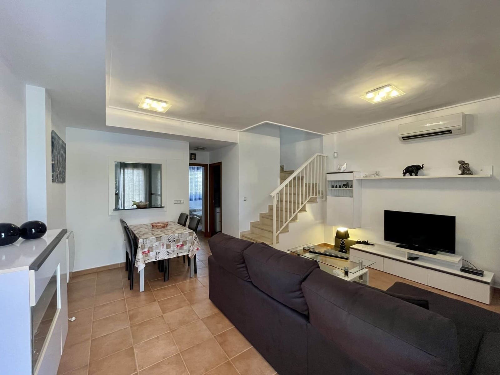 2 quarto Bungalow para venda em Orihuela Costa com piscina - 185 000 € (Ref: 9777852)