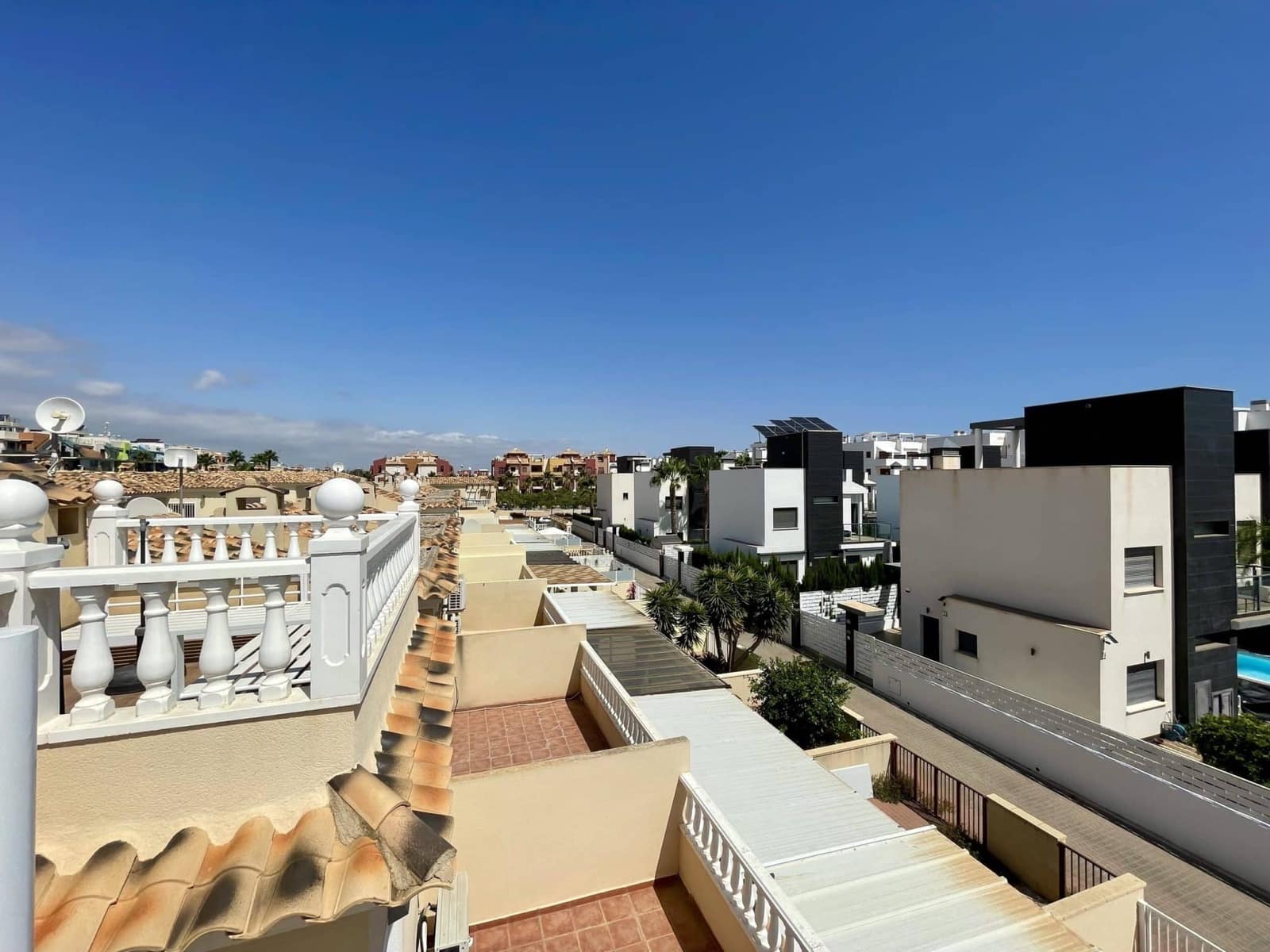 2 quarto Bungalow para venda em Orihuela Costa com piscina - 185 000 € (Ref: 9777852)