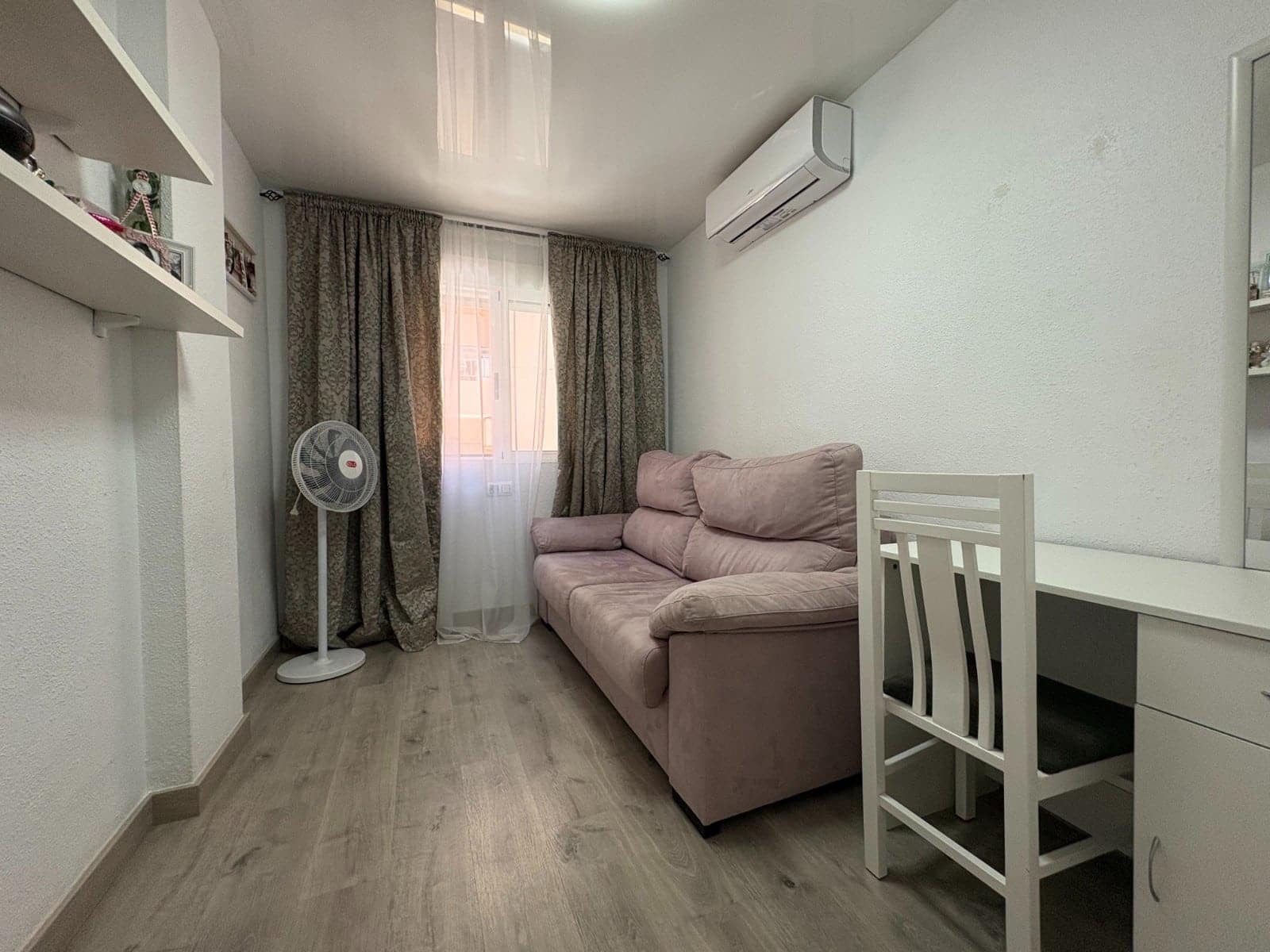 4 chambre Appartement à vendre à Torrevieja - 209 000 € (Ref: 9777862)