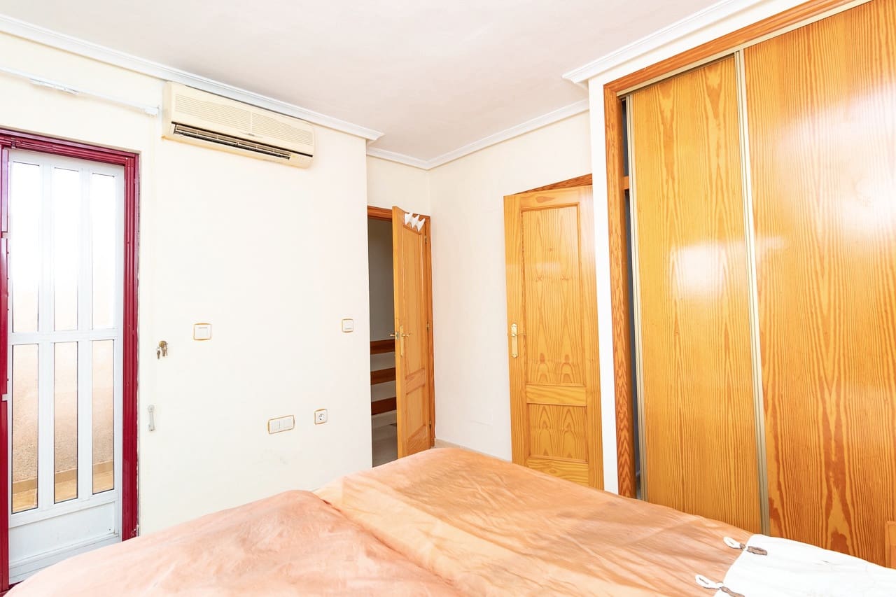 3 quarto Casa em Banda para venda em Playa Flamenca - 189 000 € (Ref: 9777893)