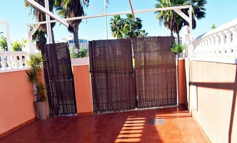 3 quarto Casa em Banda para venda em Torrevieja - 210 000 € (Ref: 9777907)
