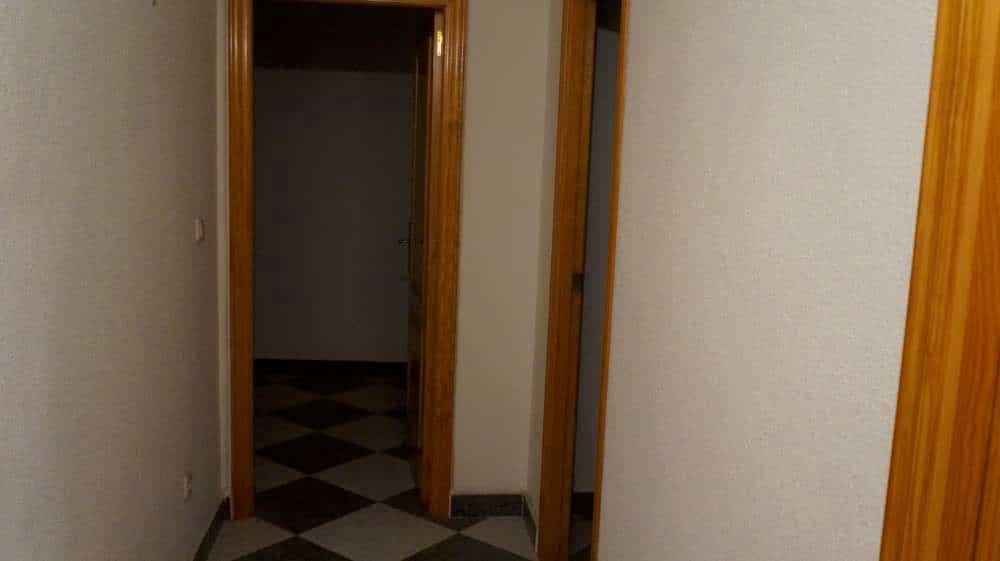 3 bedroom Apartment for sale in Almoradi - € 150,000 (Ref: 9777908)