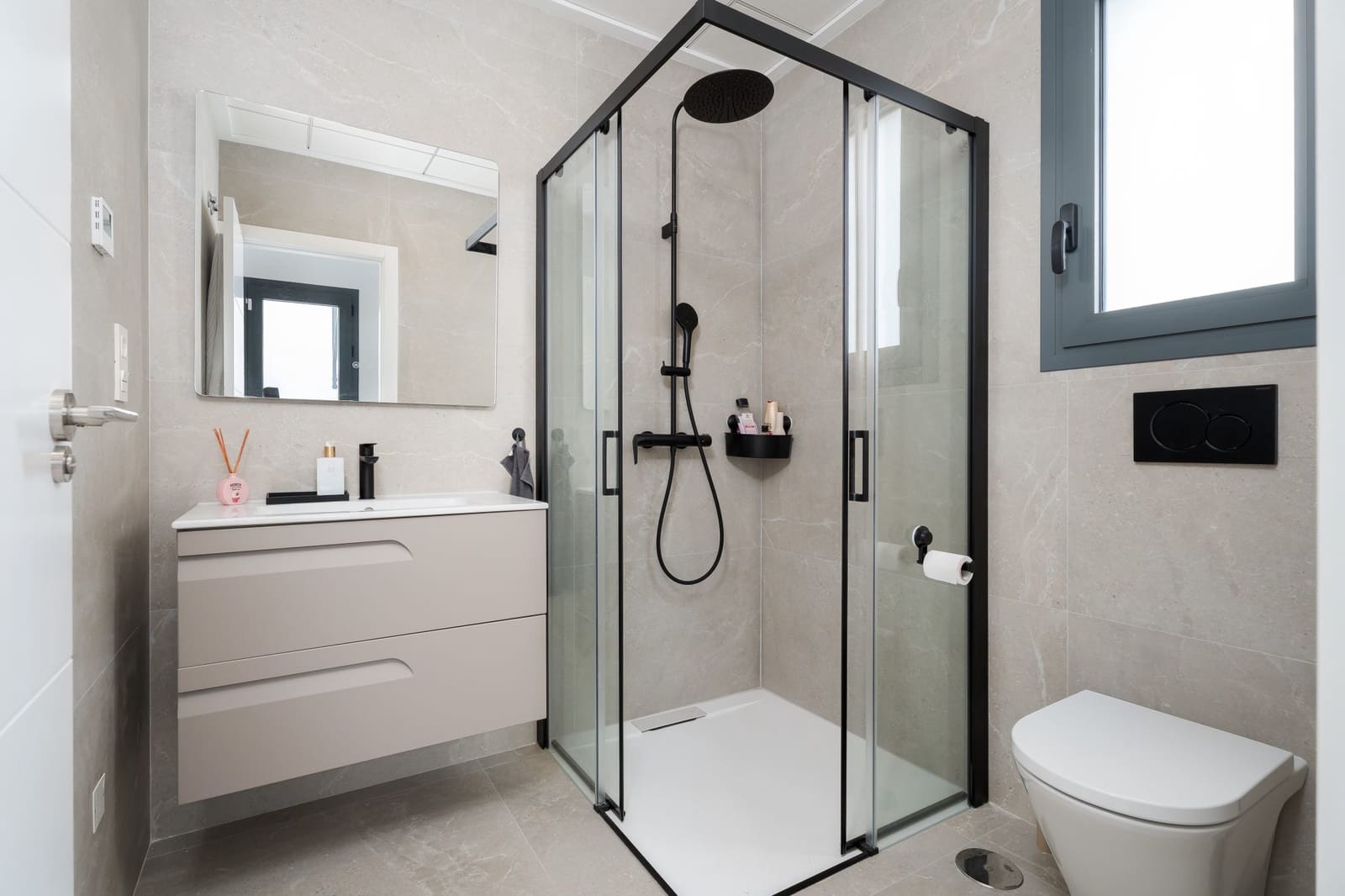 3 bedroom Villa for sale in Torrevieja with pool - € 499,000 (Ref: 9790861)