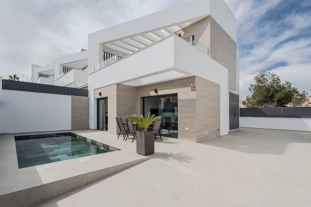 3 bedroom Villa for sale in Torrevieja with pool - € 499,000 (Ref: 9790861)