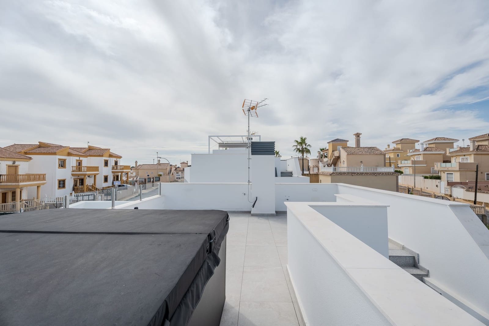 3 bedroom Villa for sale in Torrevieja with pool - € 499,000 (Ref: 9790861)