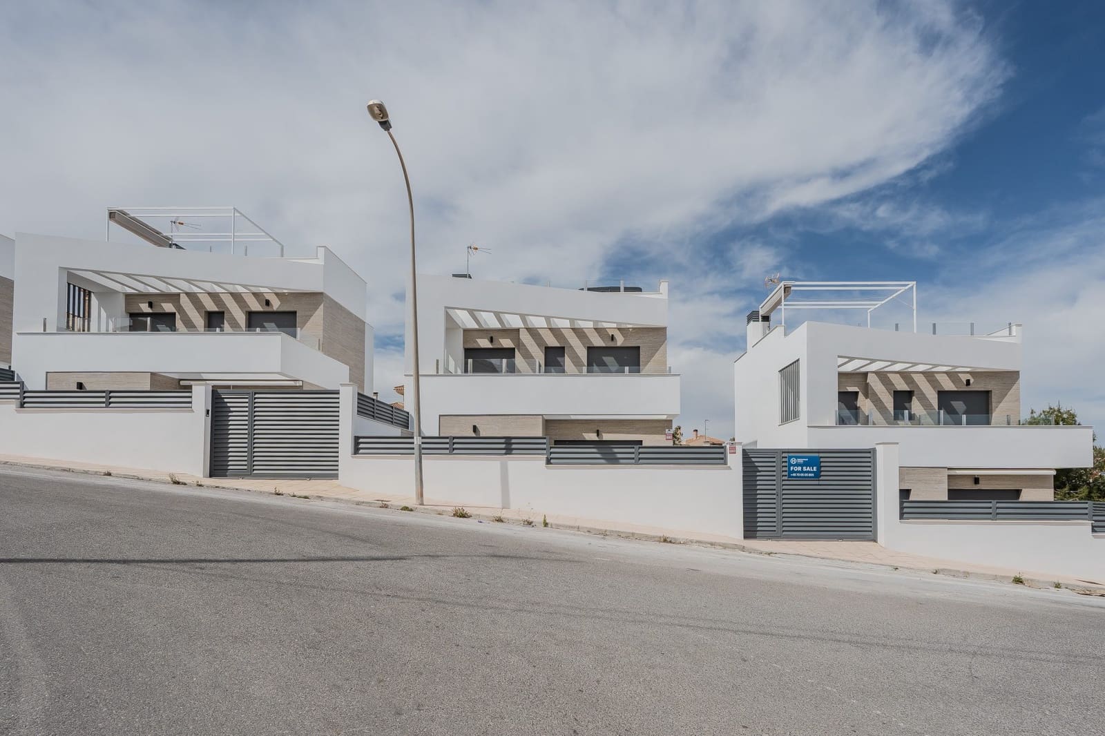 3 bedroom Villa for sale in Torrevieja with pool - € 499,000 (Ref: 9790861)