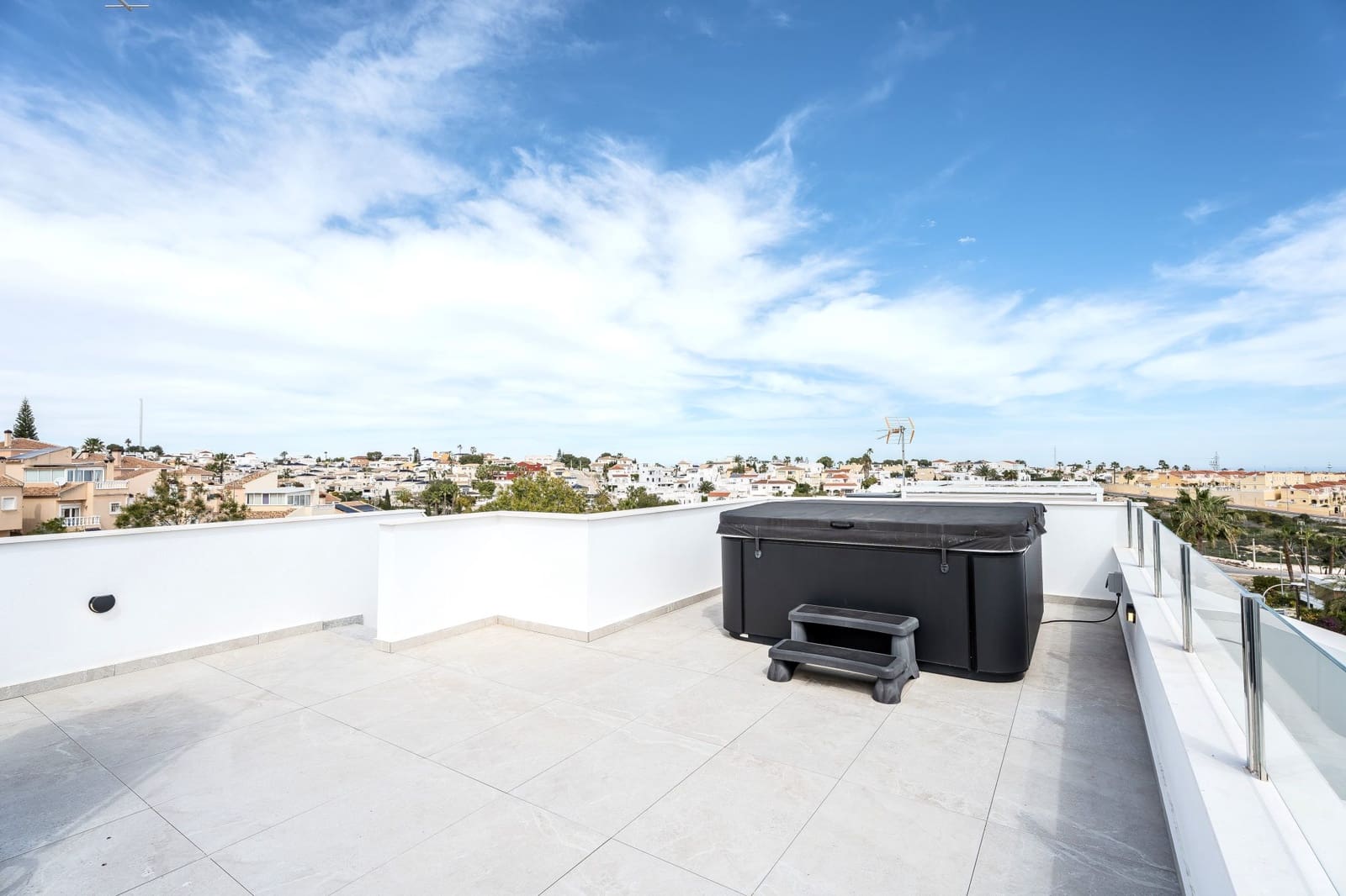 3 bedroom Villa for sale in Torrevieja with pool - € 499,000 (Ref: 9790861)