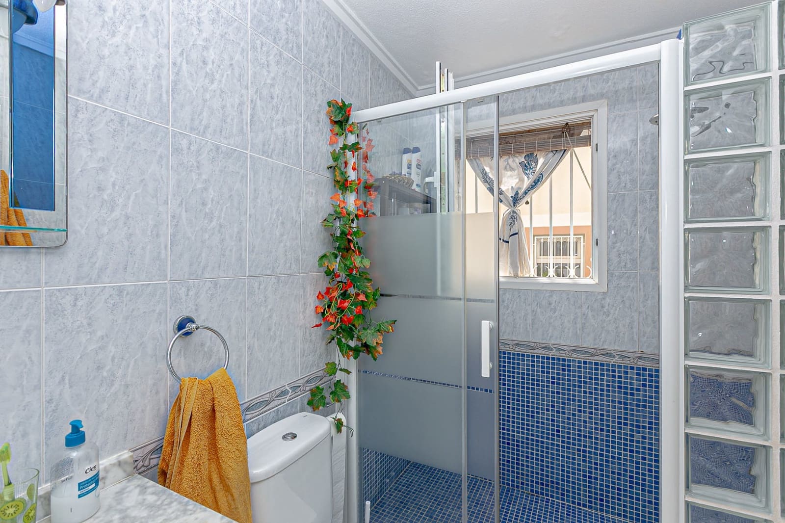 2 bedroom Apartment for sale in Playa Flamenca with pool - € 199,999 (Ref: 9831090)