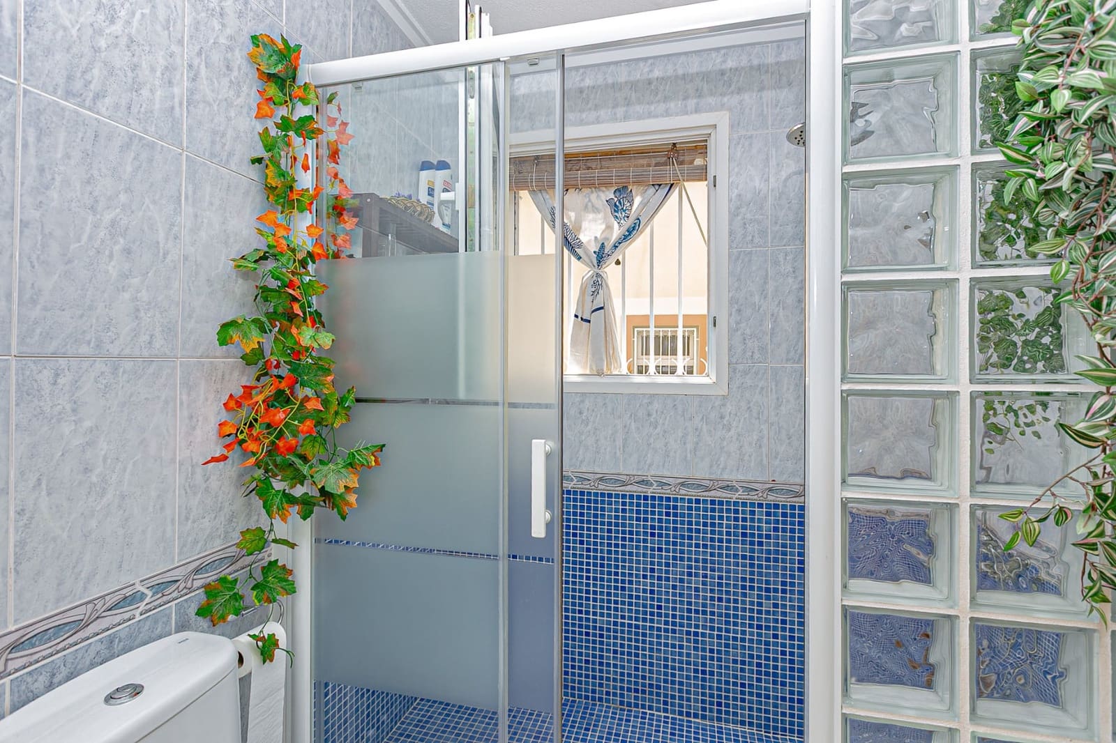 2 bedroom Apartment for sale in Playa Flamenca with pool - € 199,999 (Ref: 9831090)
