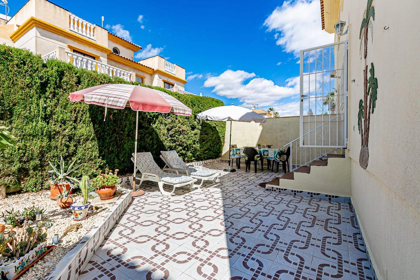 2 bedroom Apartment for sale in Playa Flamenca with pool - € 199,999 (Ref: 9831090)