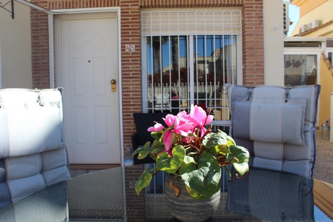 3 sypialnia Willa na sprzedaż w Orihuela Costa z basenem garażem - 235 000 € (Ref: 9866788)
