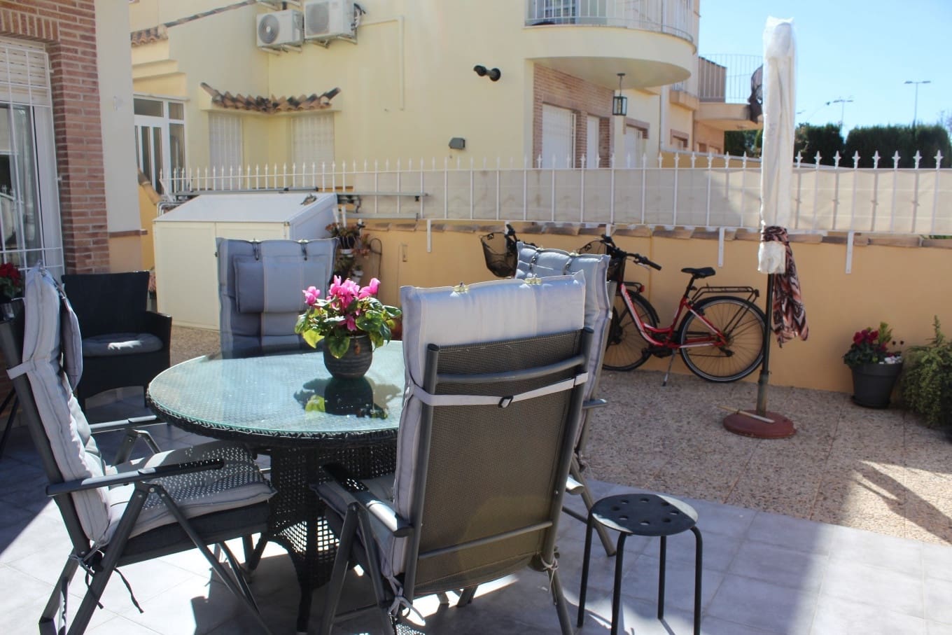 3 sypialnia Willa na sprzedaż w Orihuela Costa z basenem garażem - 235 000 € (Ref: 9866788)