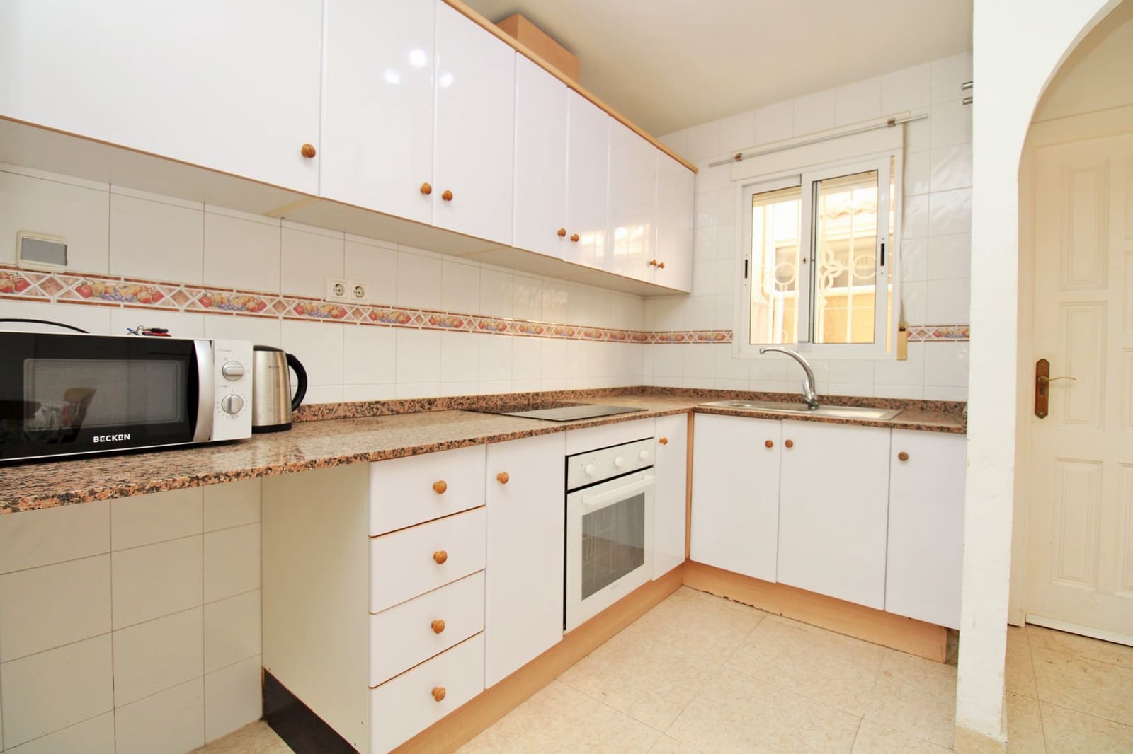 2 bedroom Townhouse for sale in Villamartin - € 162,995 (Ref: 9866797)