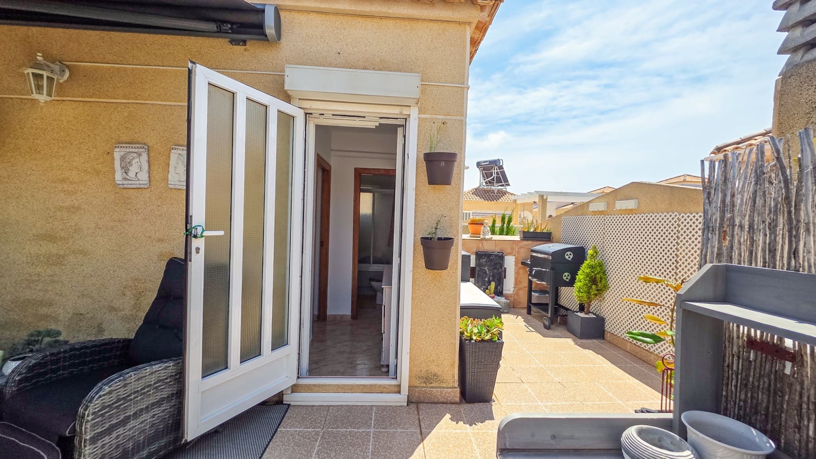 2 makuuhuone Paritalo myytävänä paikassa Los Balcones - 218 500 € (Ref: 9866804)