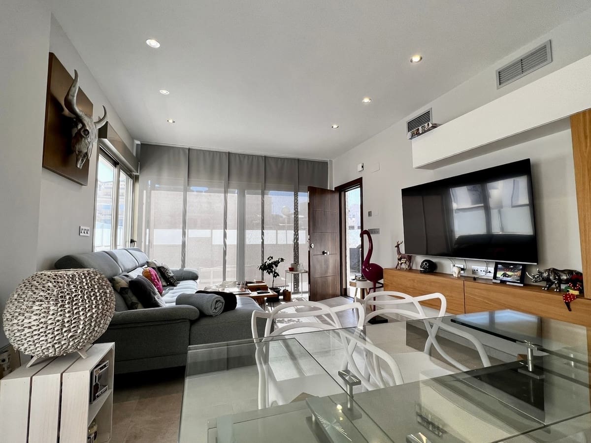 3 sypialnia Willa na sprzedaż w Villamartin - 355 000 € (Ref: 9884341)