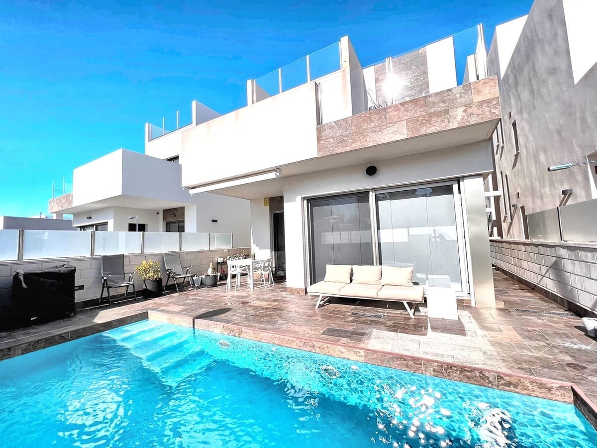 3 sypialnia Willa na sprzedaż w Villamartin - 355 000 € (Ref: 9884341)