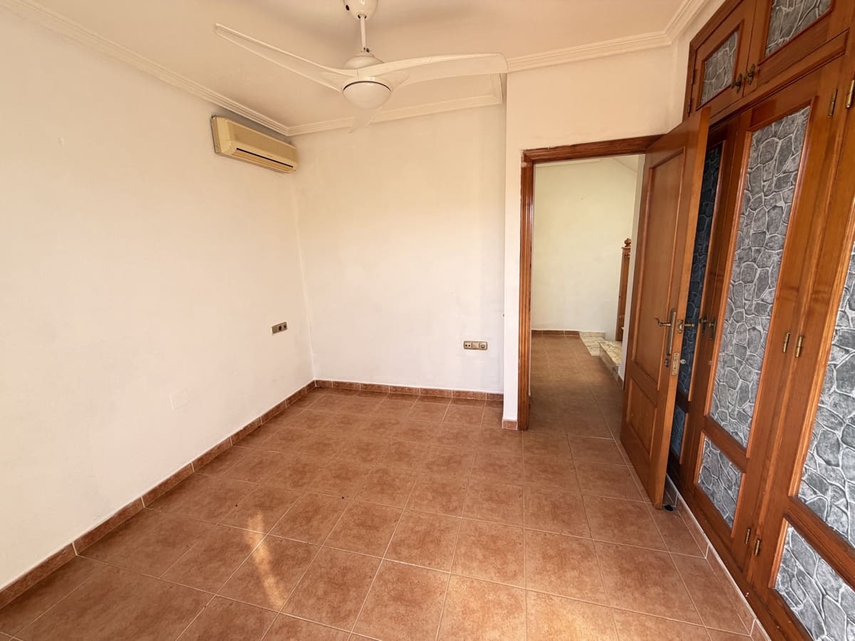 3 bedroom Semi-detached Villa for sale in Playa Flamenca - € 195,000 (Ref: 9899277)