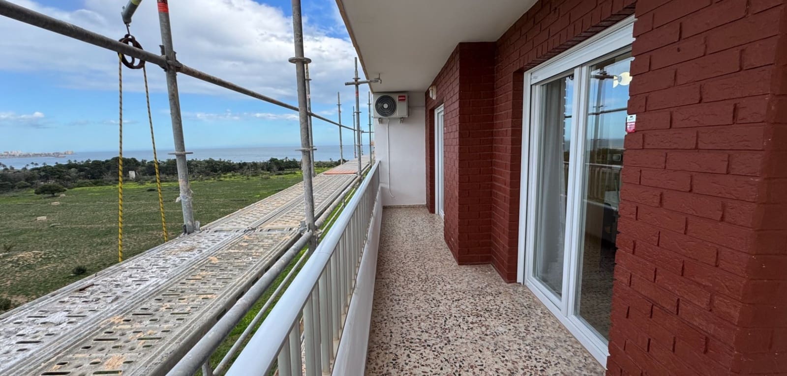 2 sovrum Lägenhet till salu i Punta Prima - 220 000 € (Ref: 9904229)