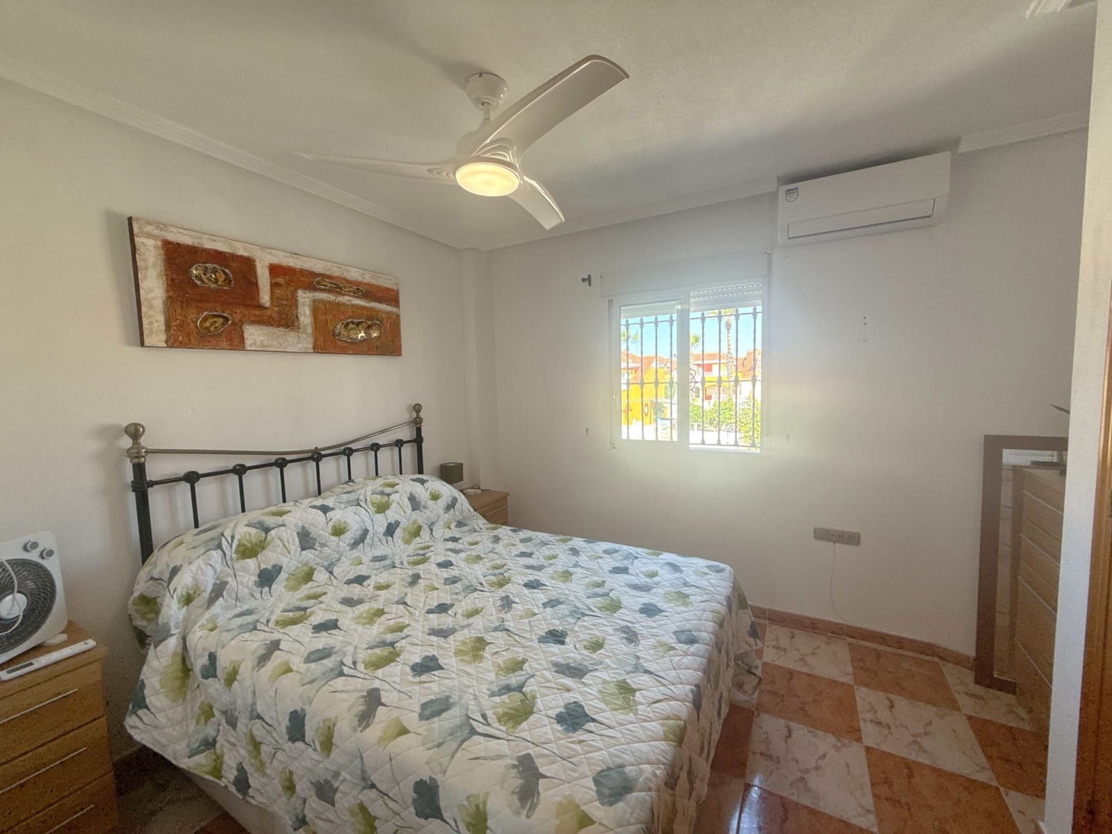 2 Zimmer Apartment zu verkaufen in Cabo Roig mit Pool Garage - 169.950 € (Ref: 9910402)
