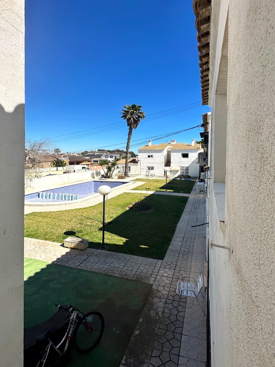 2 soverom Bungalow til salgs i Cabo Roig med svømmebasseng - € 139 900 (Ref: 9920072)