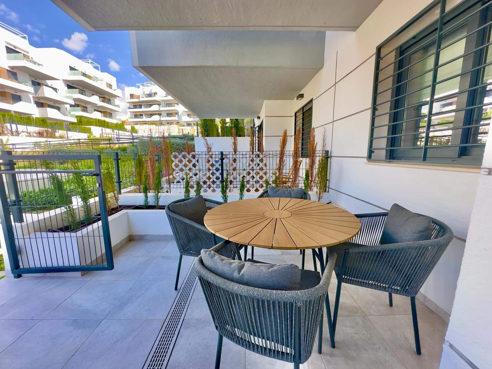 2 quarto Apartamento para venda em Filipinas - 237 000 € (Ref: 9982965)