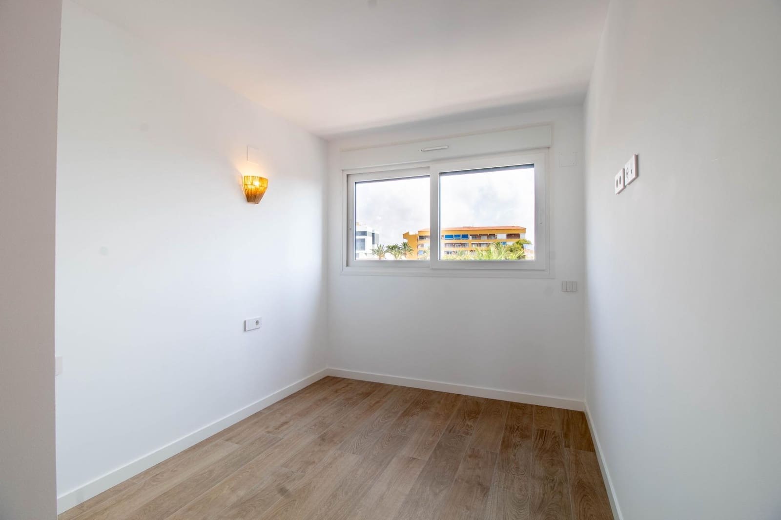2 makuuhuone Huoneisto myytävänä paikassa Punta Prima - 370 000 € (Ref: 9982968)