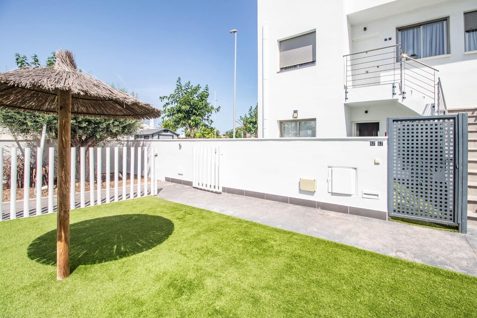2 slaapkamer Bungalow te koop in Torre de la Horadada - € 293.900 (Ref: 9982971)
