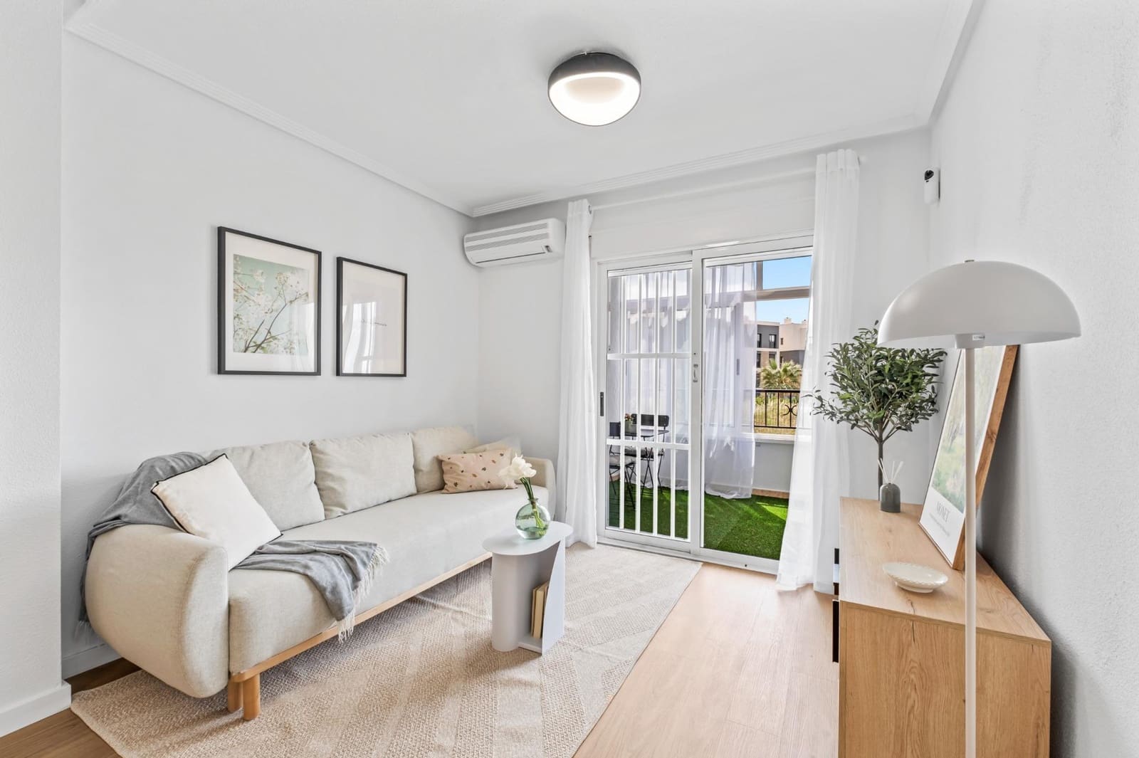 2 soveværelse Lejlighed til salg i Playa Flamenca - € 194.800 (Ref: 9982973)