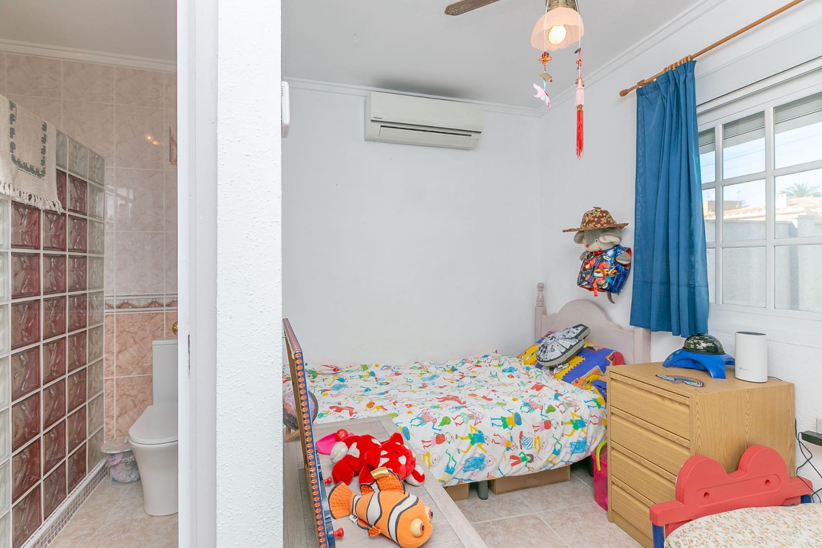 4 makuuhuone Paritalo myytävänä paikassa Los Balcones - 315 000 € (Ref: 9993923)