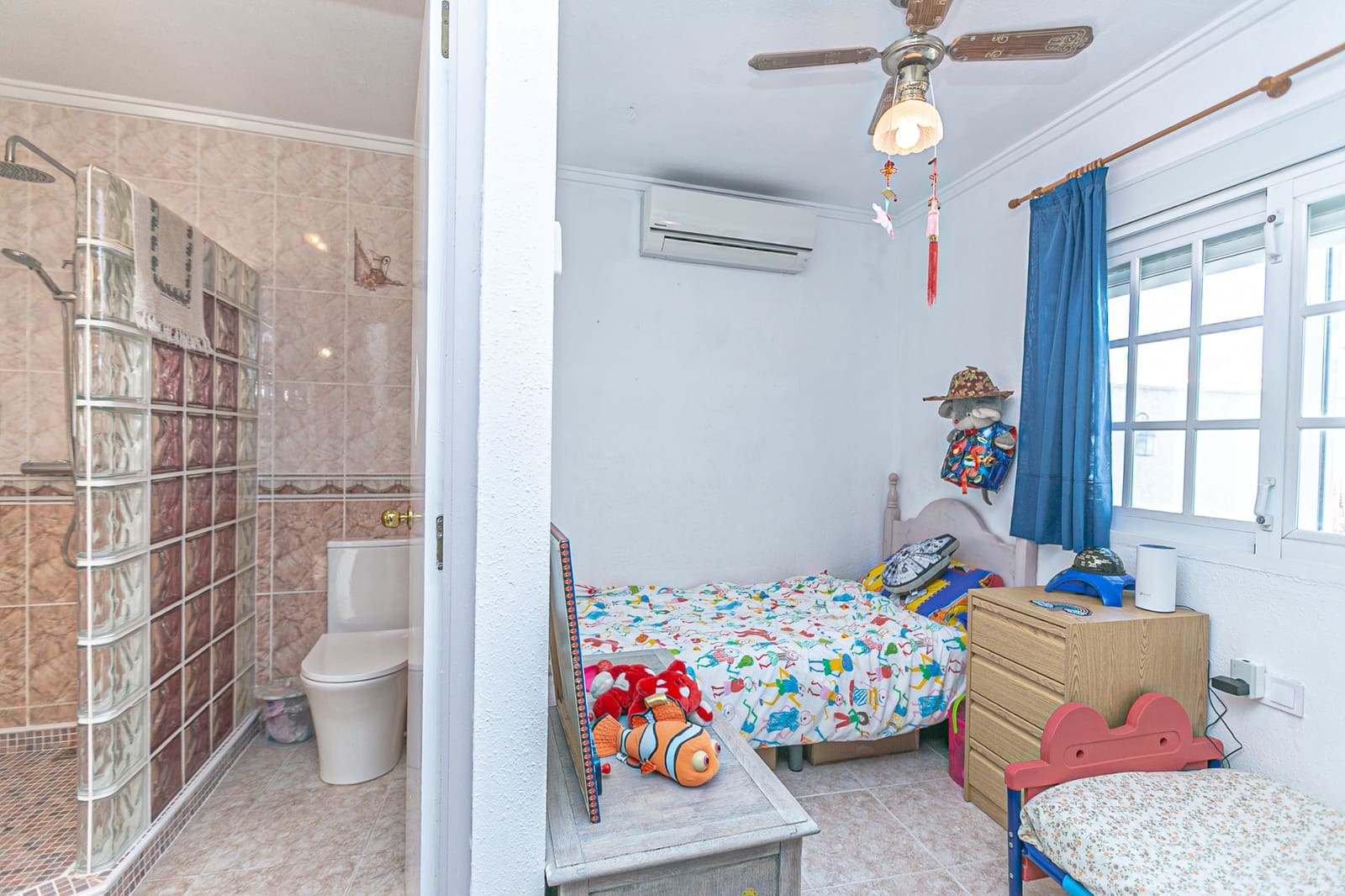 4 makuuhuone Paritalo myytävänä paikassa Los Balcones - 315 000 € (Ref: 9993923)