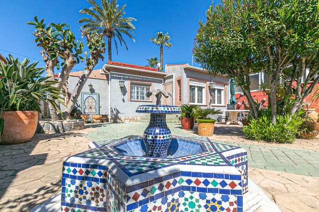 Pareado de 4 habitaciones en Los Balcones en venta - 315.000 € (Ref: 9993923)