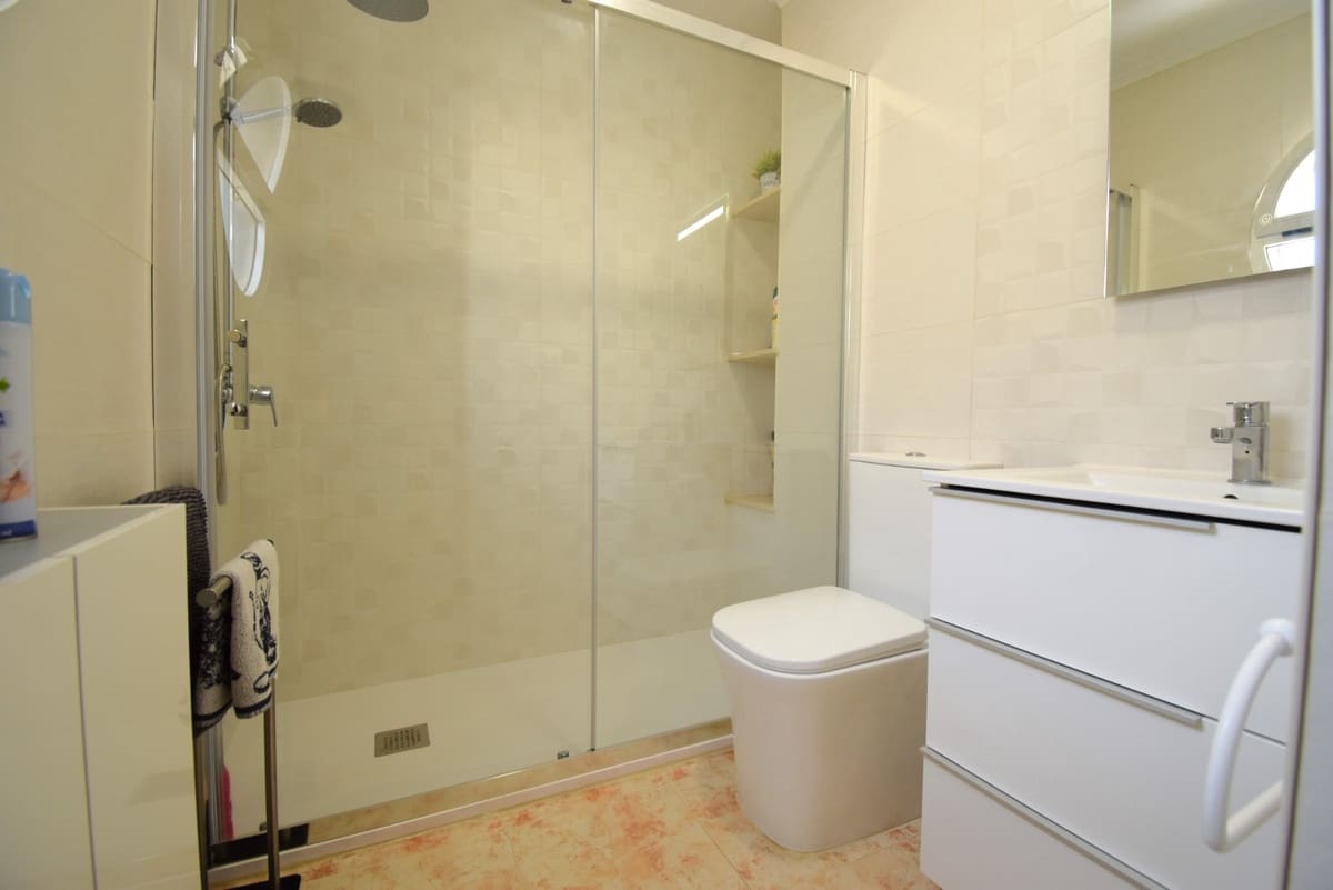 2 quarto Moradia para venda em Playa Flamenca com piscina garagem - 225 000 € (Ref: 9998429)