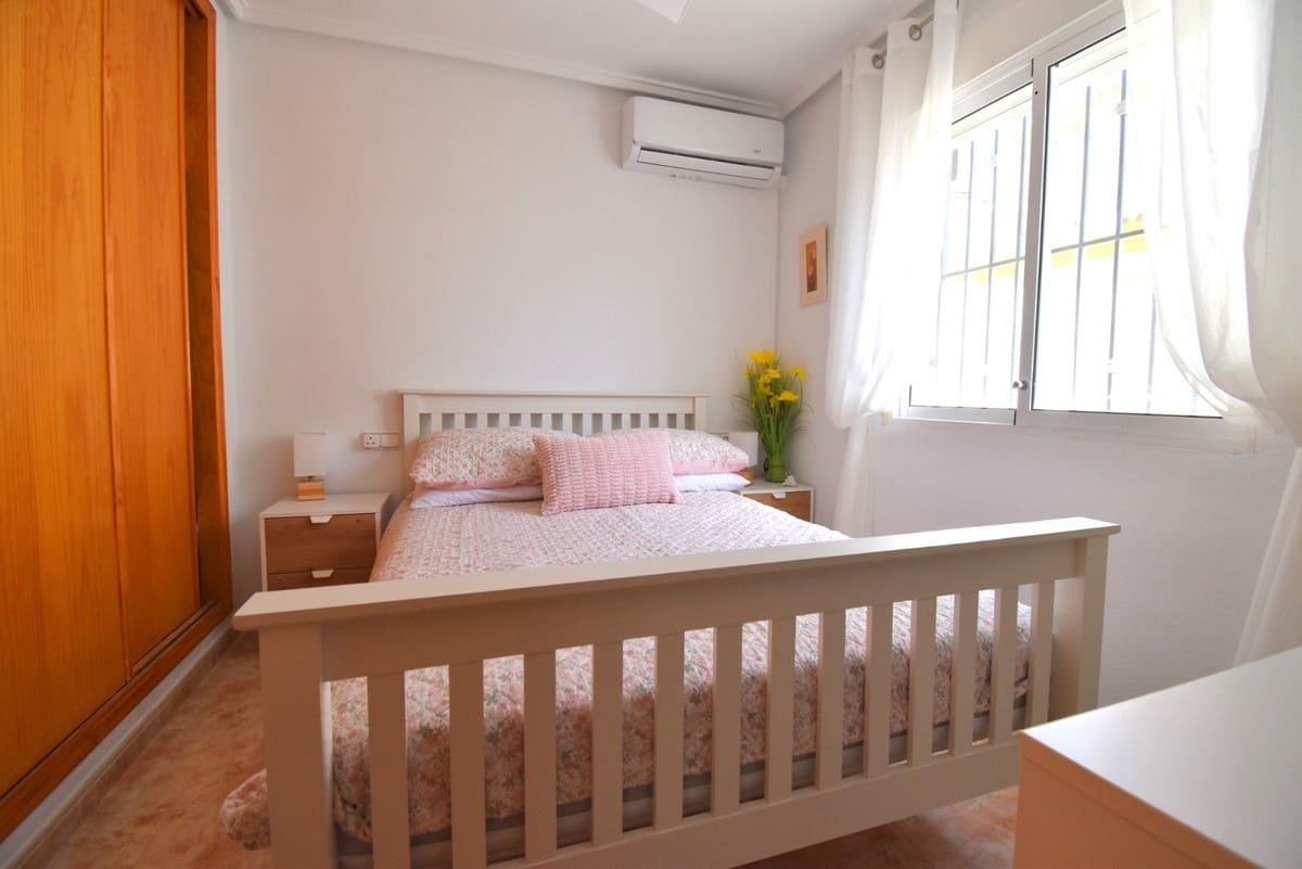 2 quarto Moradia para venda em Playa Flamenca com piscina garagem - 225 000 € (Ref: 9998429)