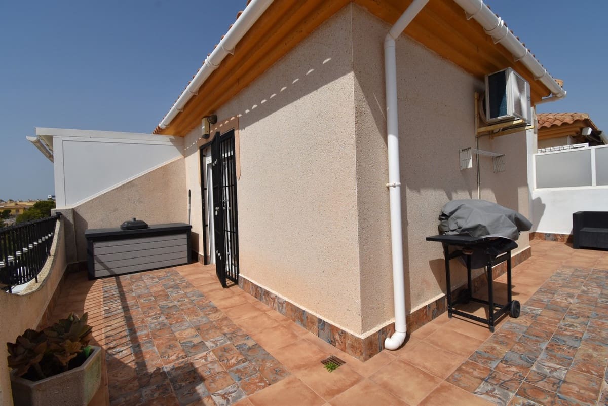 2 quarto Moradia para venda em Playa Flamenca com piscina garagem - 225 000 € (Ref: 9998429)