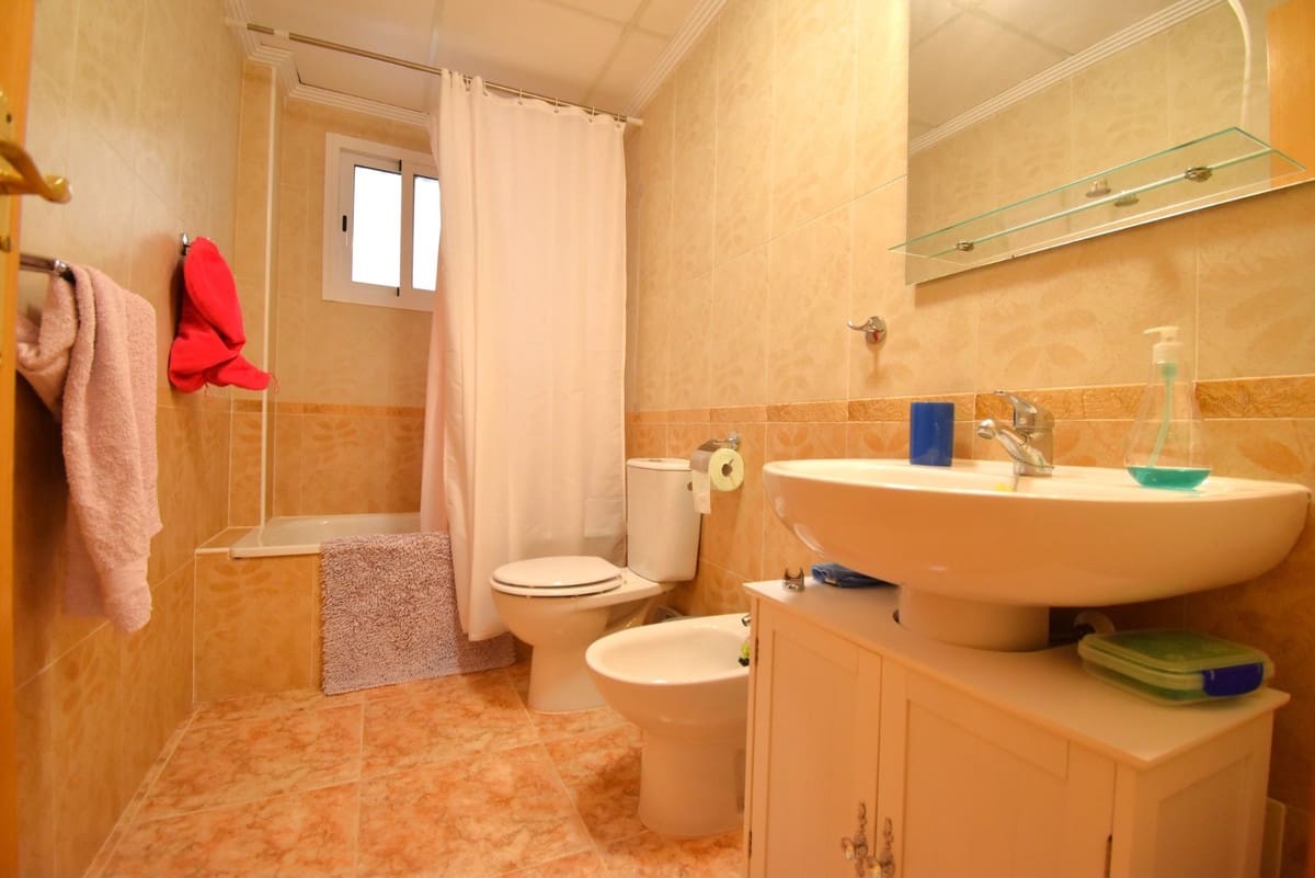 2 sovrum Lägenhet till salu i Orihuela Costa med pool garage - 179 000 € (Ref: 9998430)