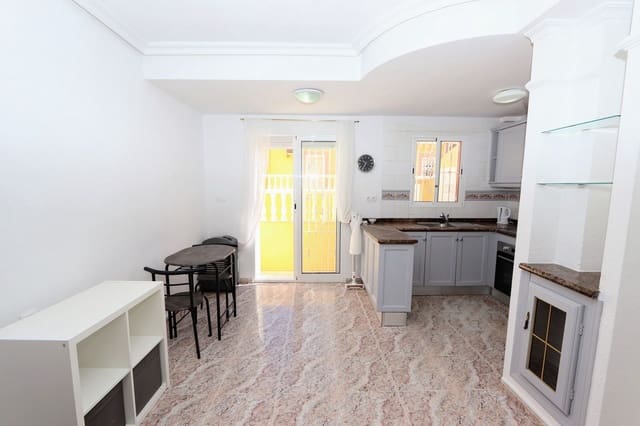 2 soverom Hus til salgs i Villamartin, Orihuela med svømmebasseng garasje - € 169 995 (Ref: 9998431)