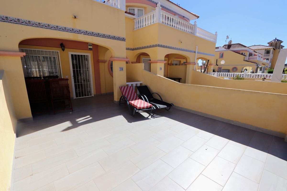 2 soverom Hus til salgs i Villamartin med svømmebasseng garasje - € 169 995 (Ref: 9998431)