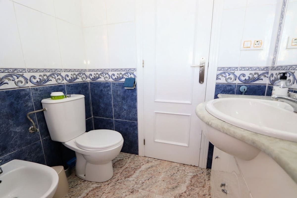 2 soverom Hus til salgs i Villamartin med svømmebasseng garasje - € 169 995 (Ref: 9998431)