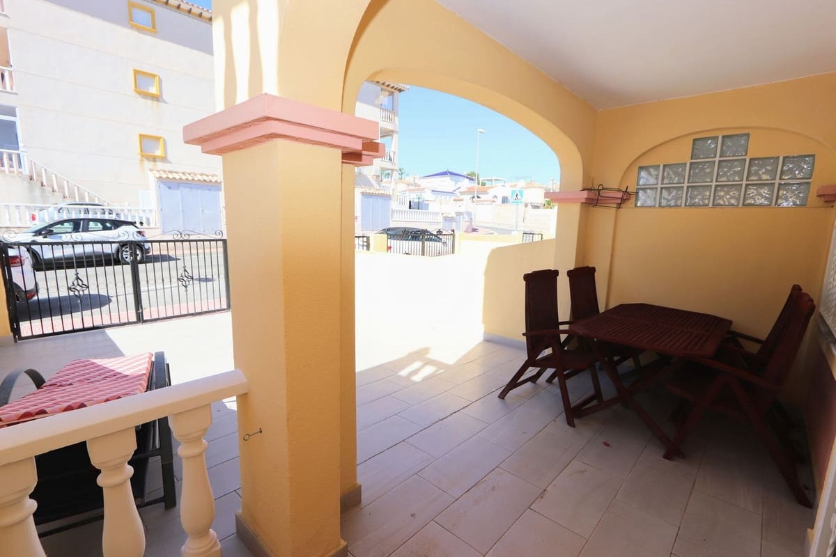 2 soverom Hus til salgs i Villamartin med svømmebasseng garasje - € 169 995 (Ref: 9998431)