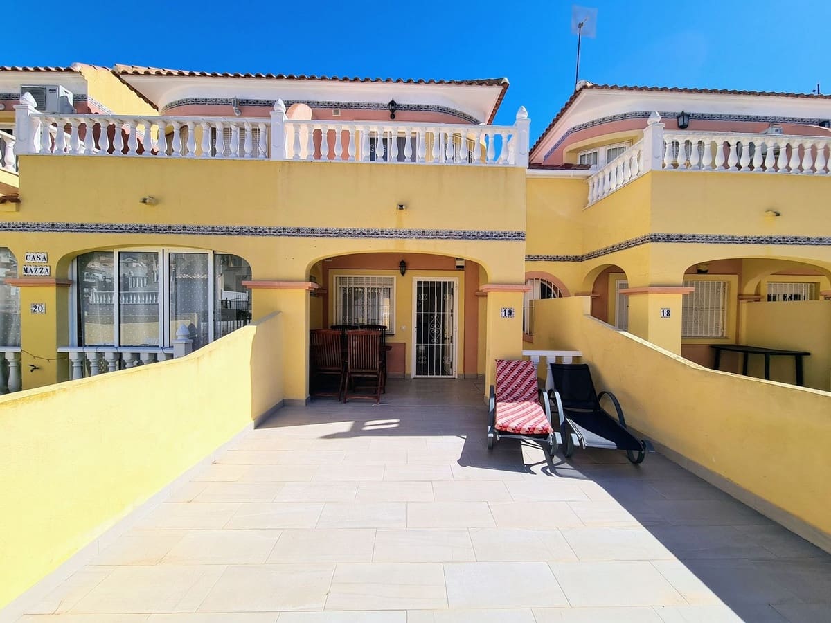 2 soverom Hus til salgs i Villamartin med svømmebasseng garasje - € 169 995 (Ref: 9998431)