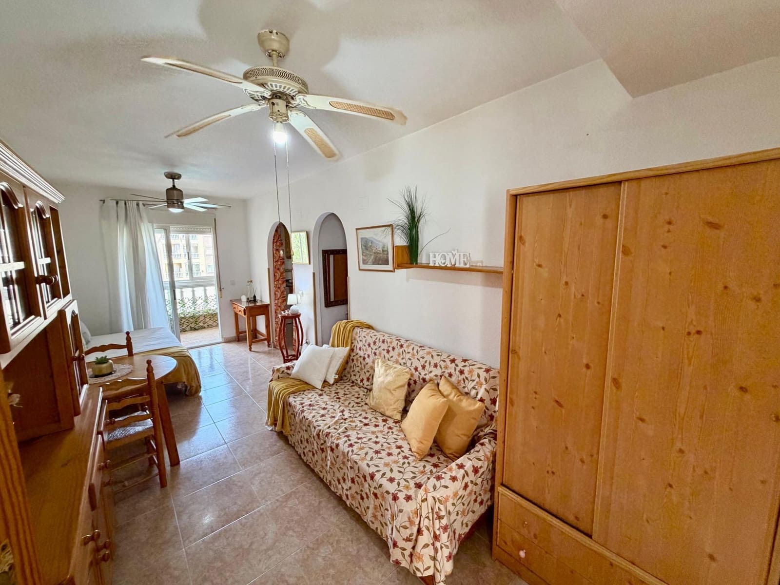 Studio for sale in Torrevieja with pool - € 103,000 (Ref: 10168639)