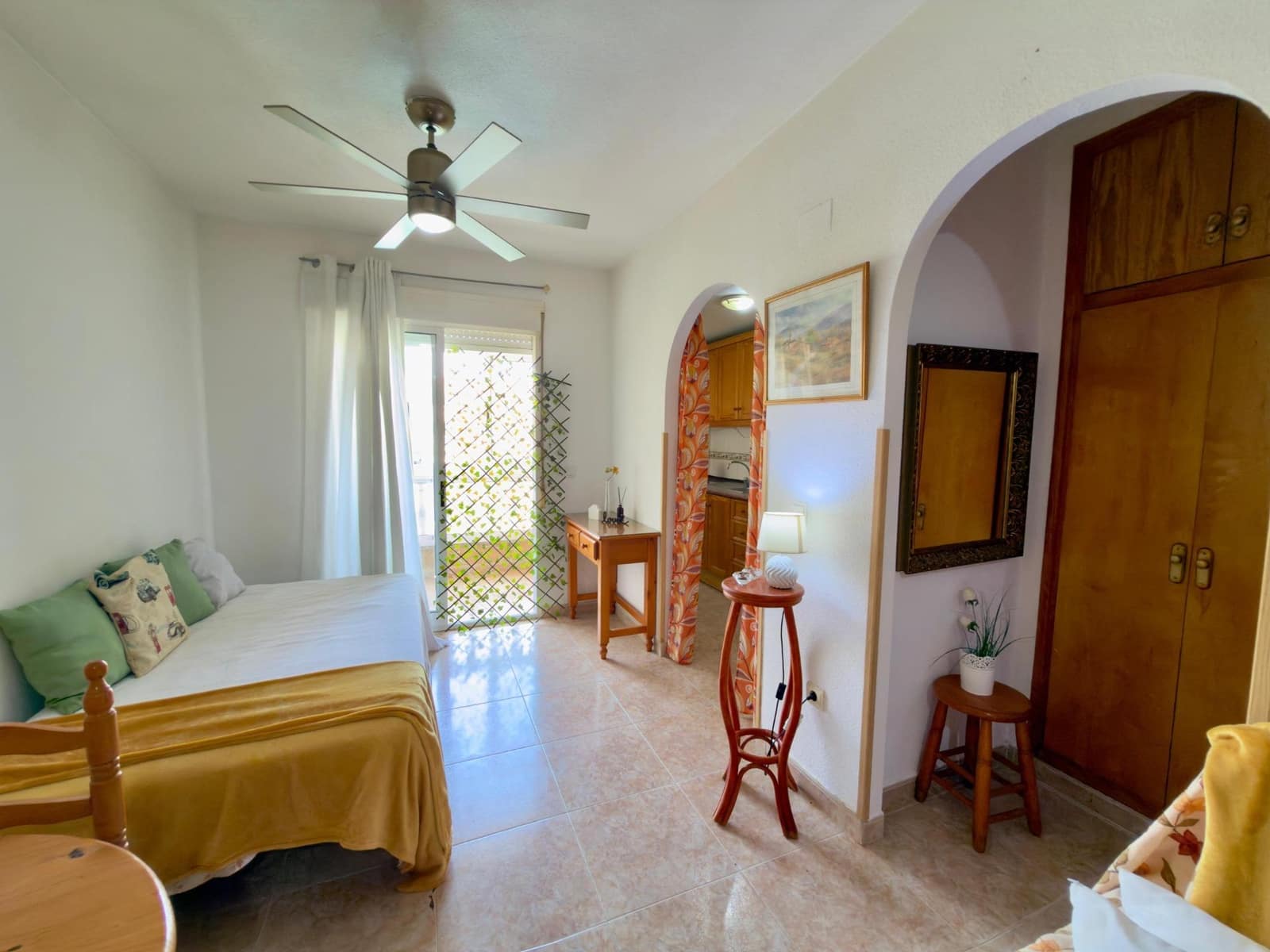 Studio for sale in Torrevieja with pool - € 103,000 (Ref: 10168639)