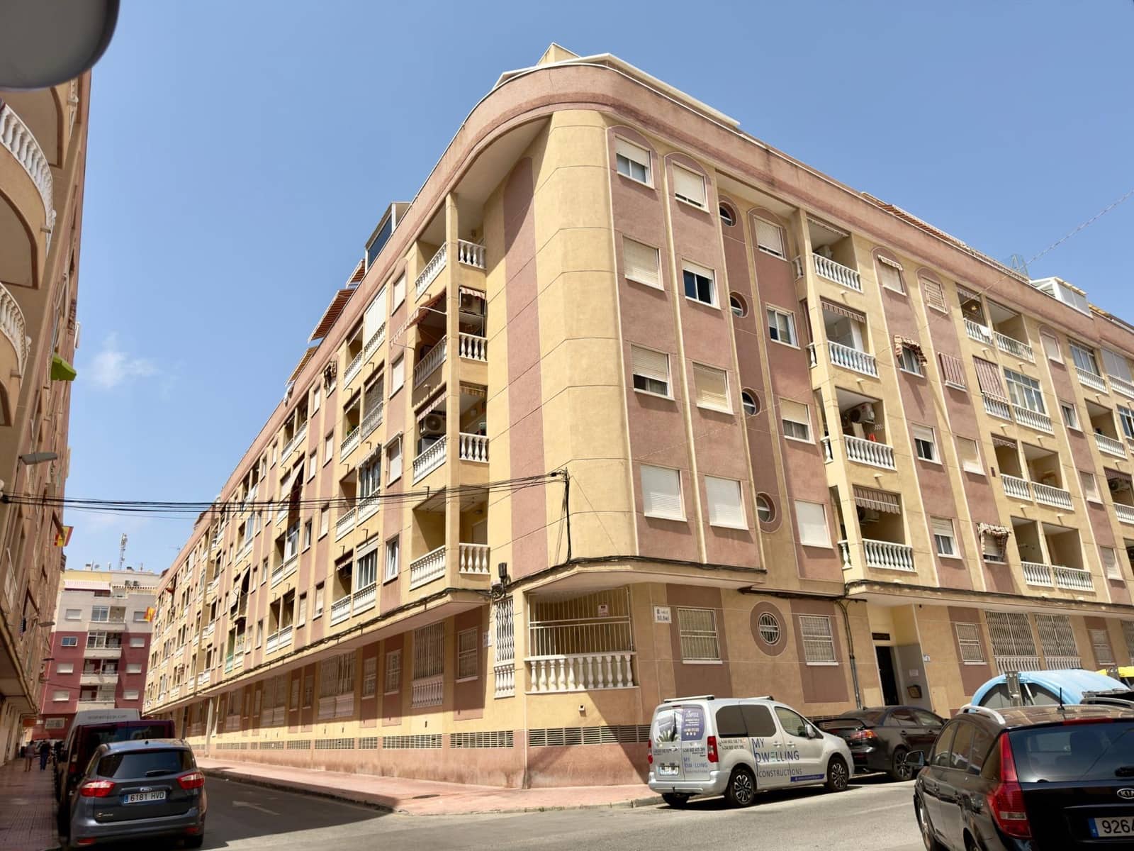 Studio for sale in Torrevieja with pool - € 103,000 (Ref: 10168639)