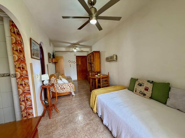 Studio à vendre à Centro, Torrevieja avec piscine - 103 000 € (Ref: 10168639)