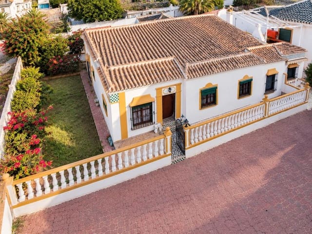 4 soveværelse Villa til salg i Torreblanca, Torrevieja med swimmingpool garage - € 350.000 (Ref: 10171871)