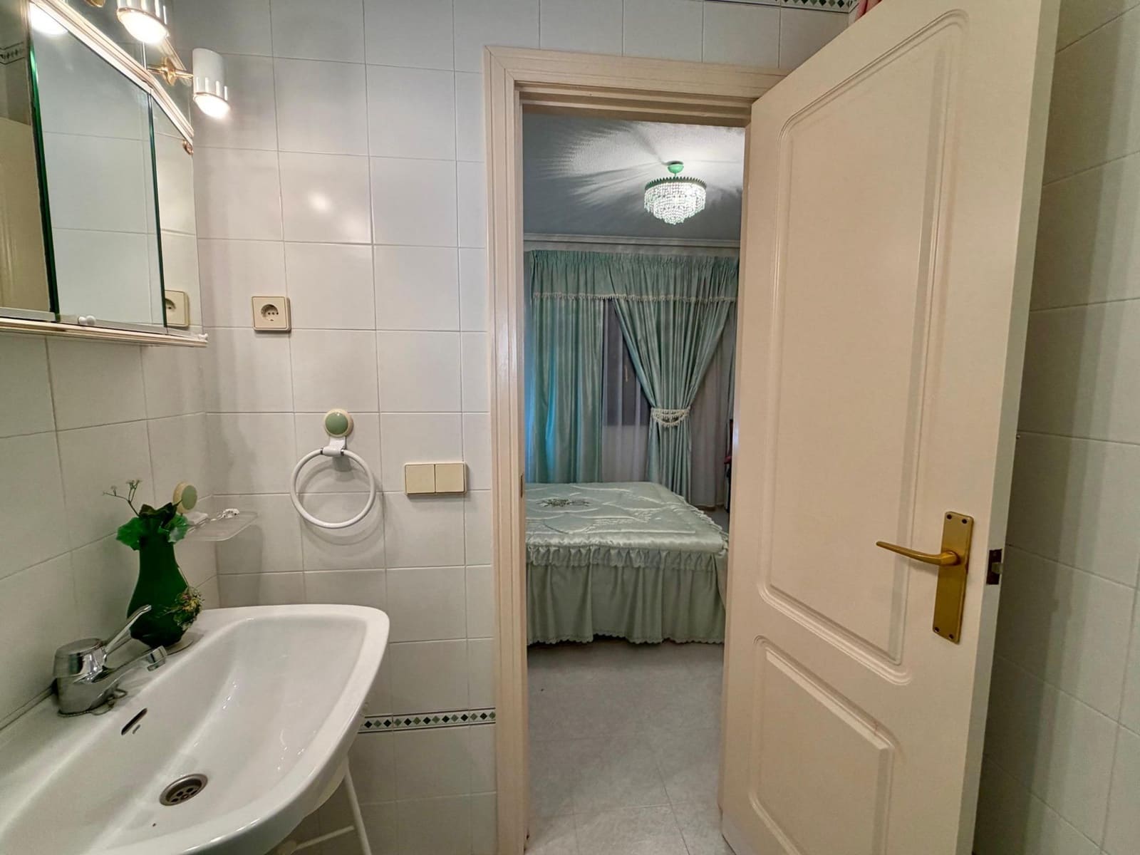4 soveværelse Villa til salg i Torrevieja med swimmingpool garage - € 350.000 (Ref: 10171871)