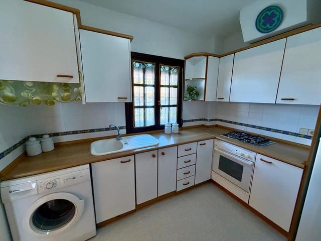 4 soveværelse Villa til salg i Torreblanca, Torrevieja med swimmingpool garage - € 350.000 (Ref: 10171871)