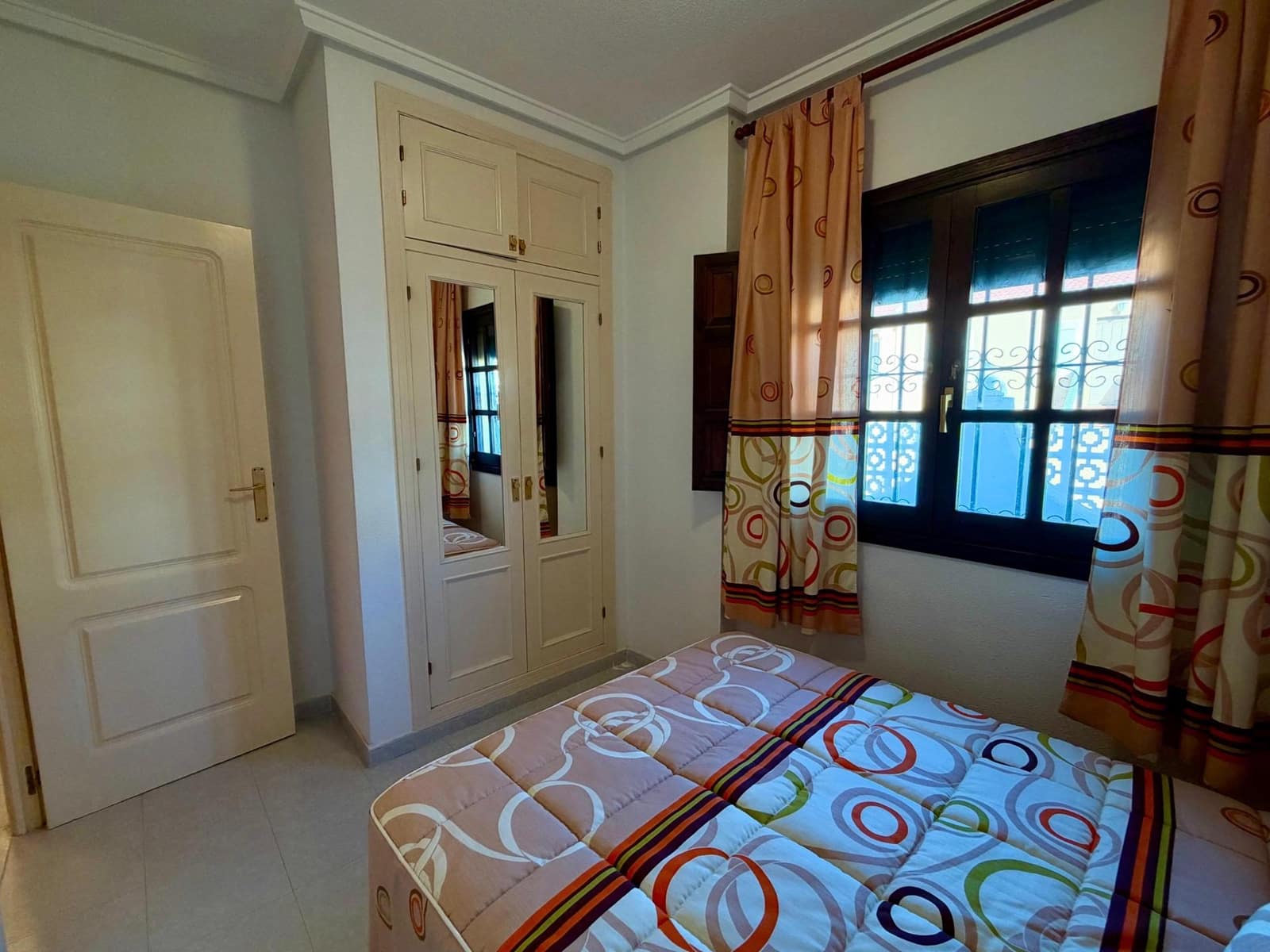 4 soveværelse Villa til salg i Torrevieja med swimmingpool garage - € 350.000 (Ref: 10171871)